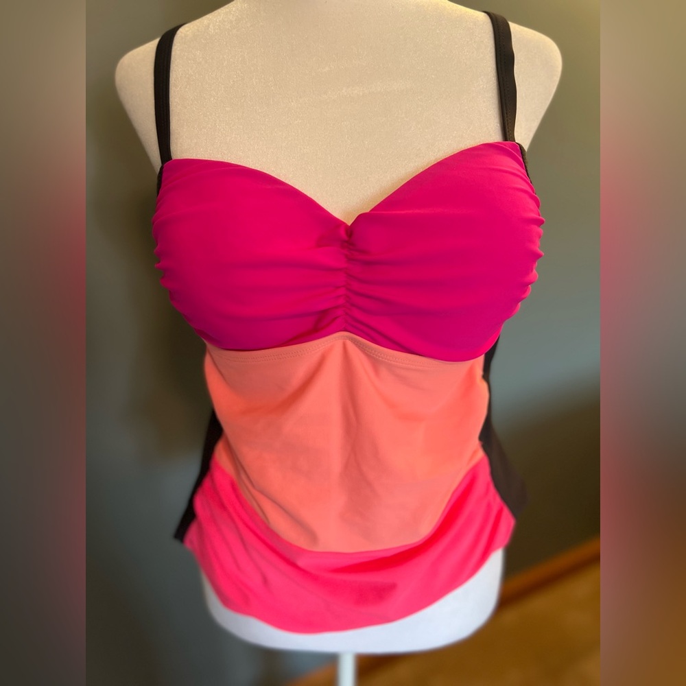 Free Country Pink and Orange Women's Swim Top